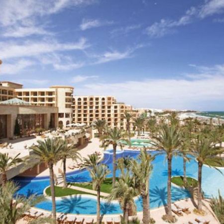 Moevenpick Resort & Marine Spa Sousse Bagian luar foto The Royal Mirage Hotel