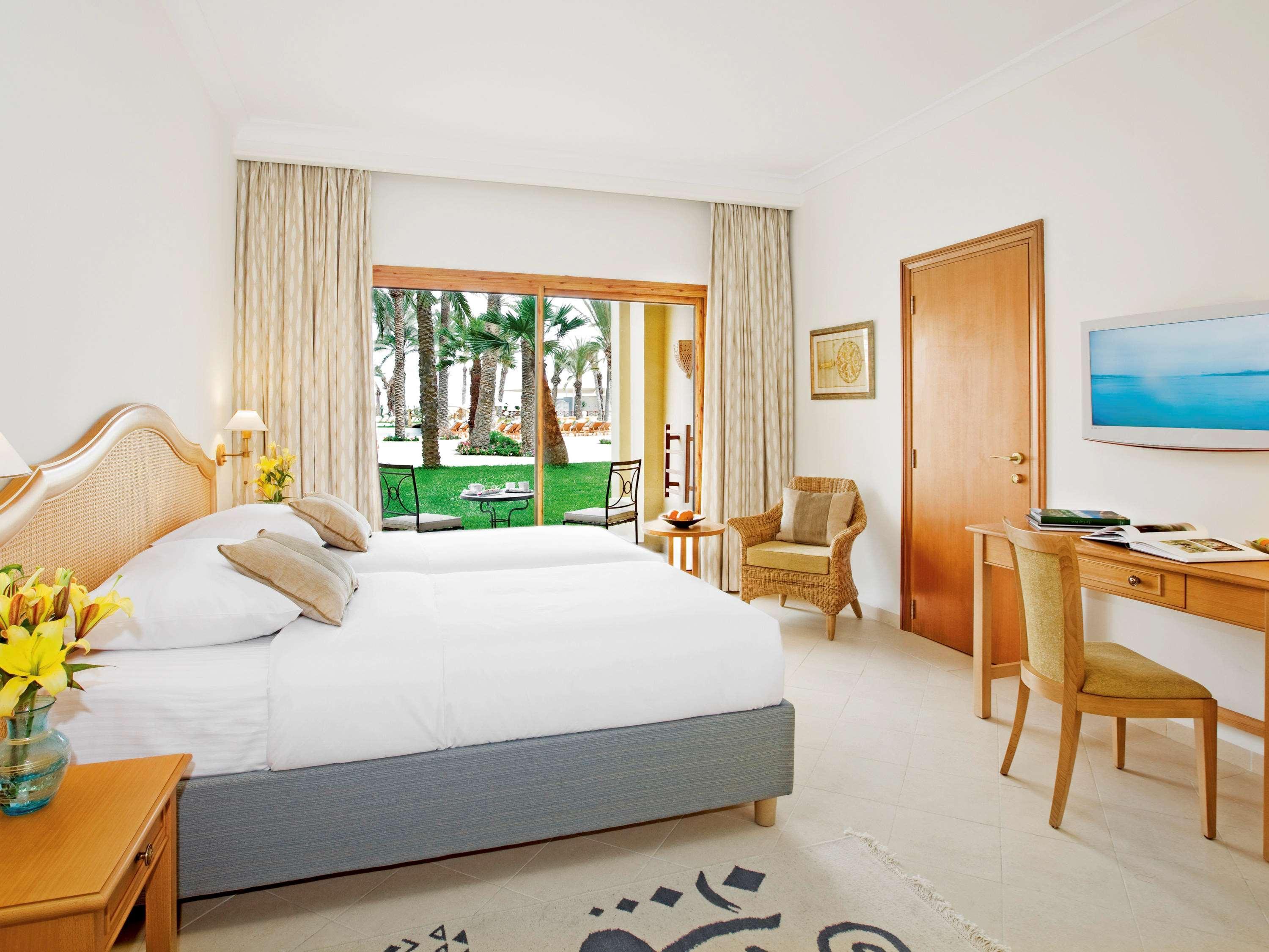 Moevenpick Resort & Marine Spa Sousse Bagian luar foto A room at the Hilton Sharm El Sheikh