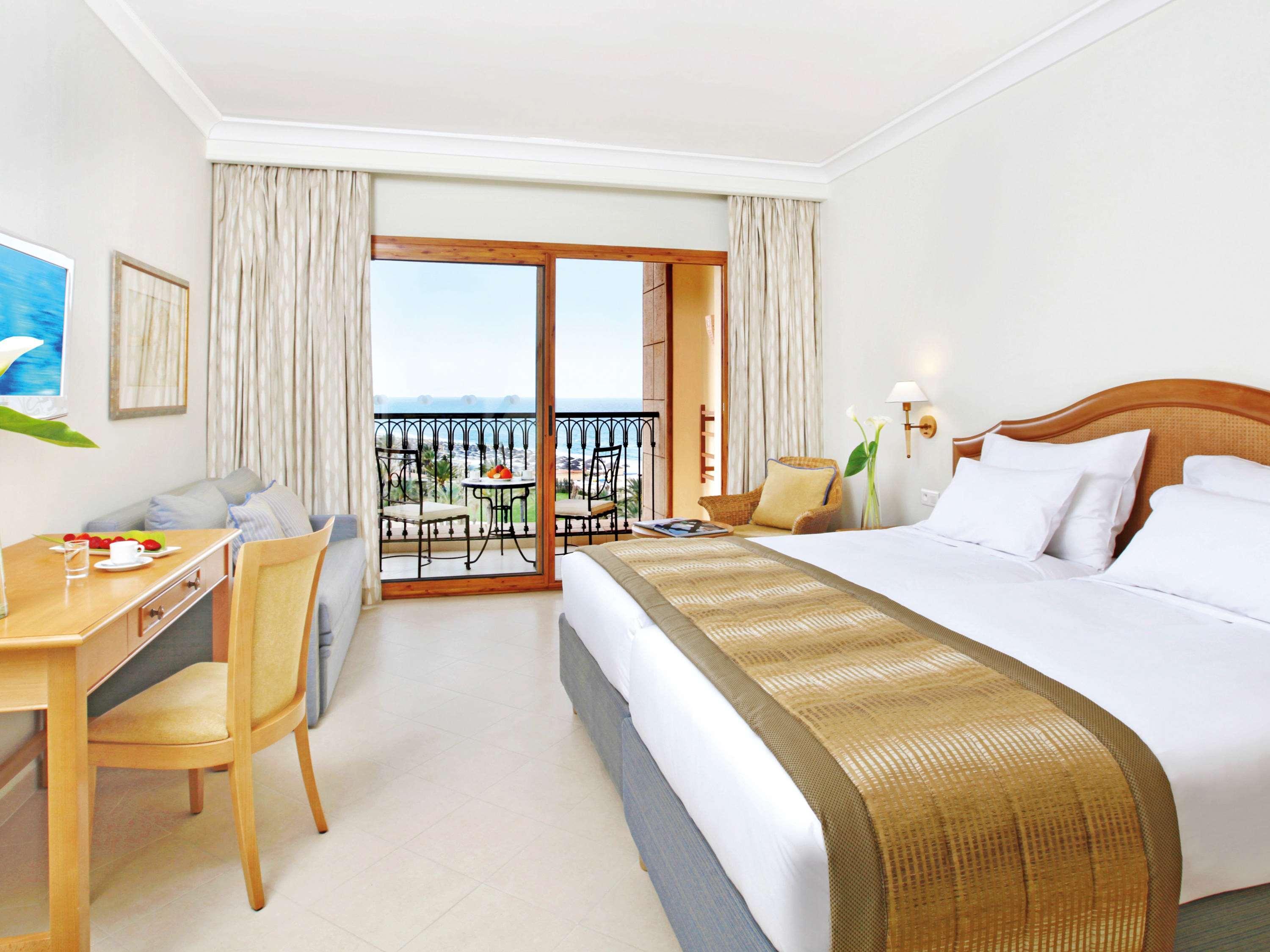 Moevenpick Resort & Marine Spa Sousse Bagian luar foto A typical room at the hotel