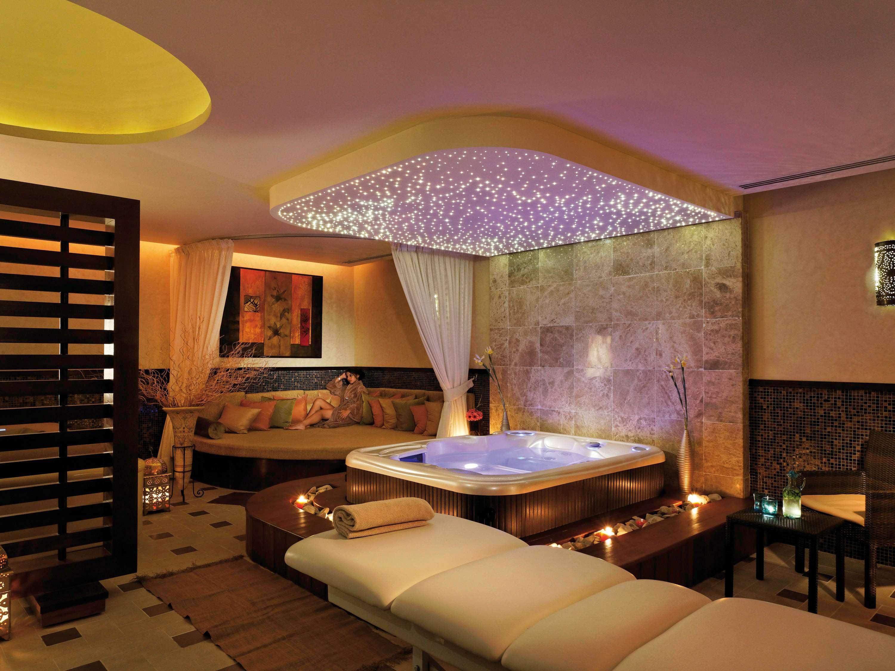Moevenpick Resort & Marine Spa Sousse Bagian luar foto A spa at the Jumeirah Emirates Towers Hotel, Dubai