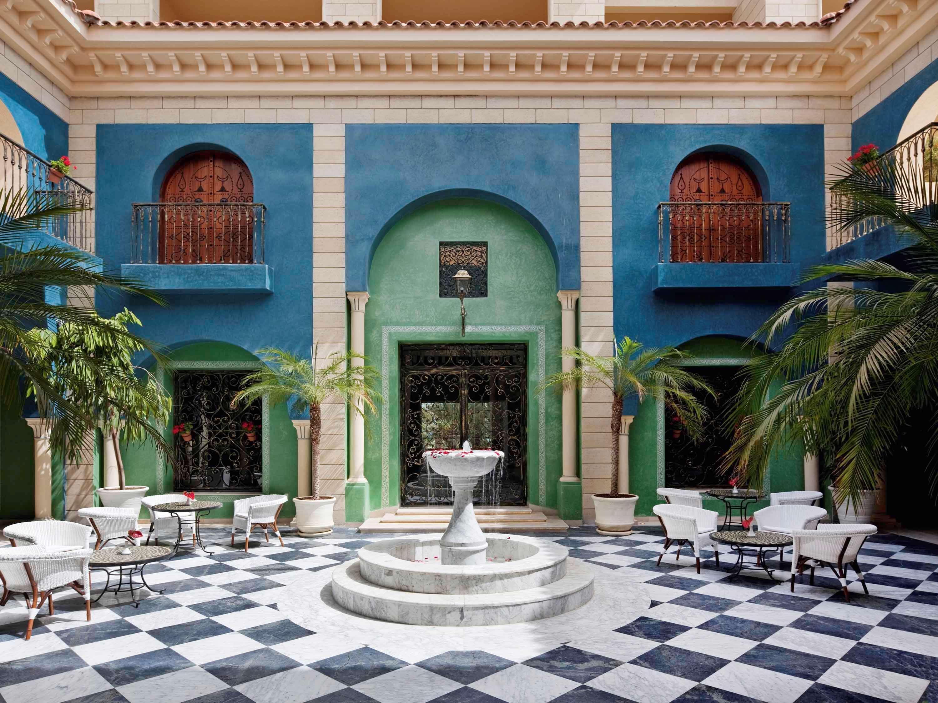 Moevenpick Resort & Marine Spa Sousse Bagian luar foto The hotel's courtyard