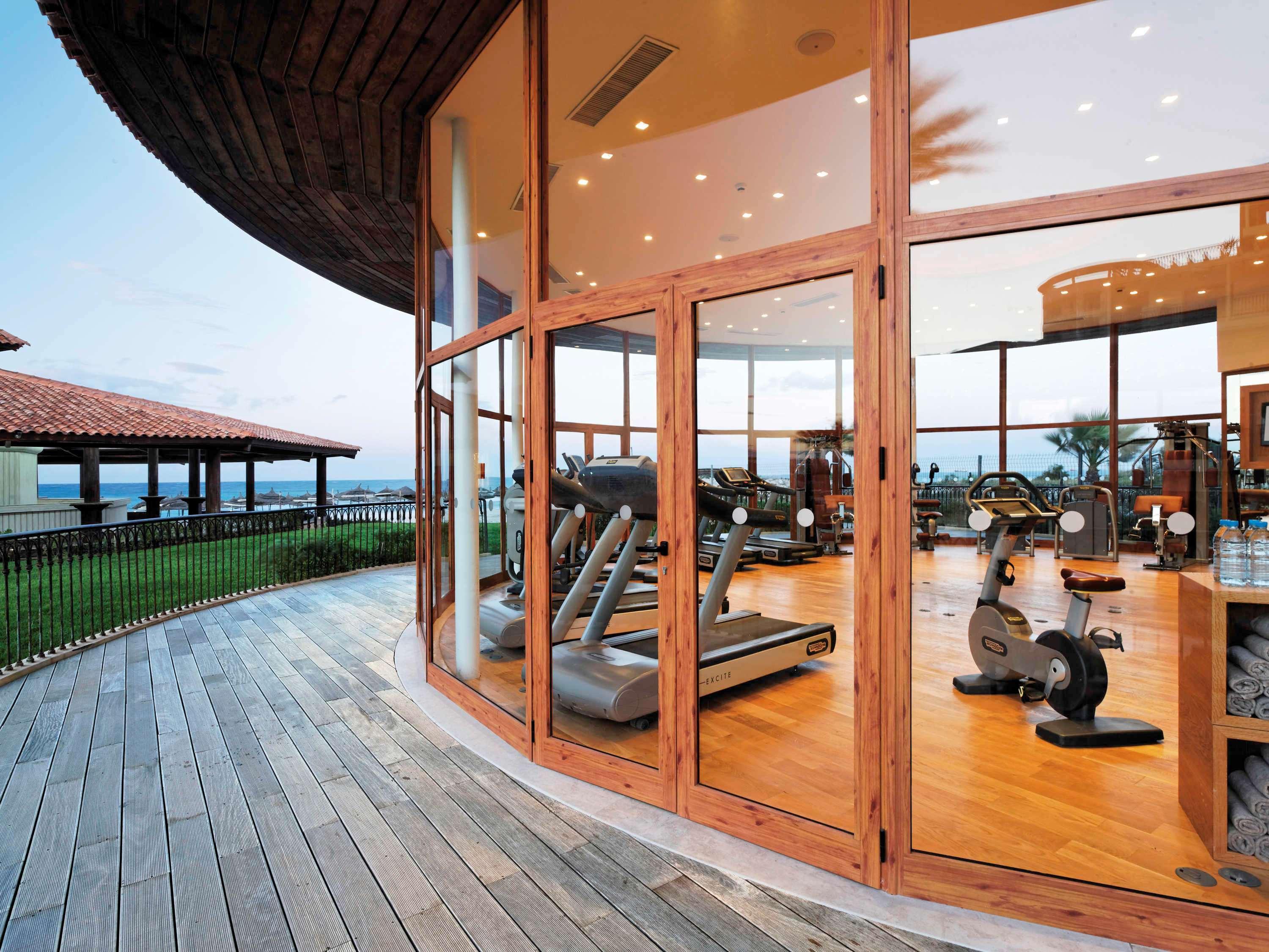 Moevenpick Resort & Marine Spa Sousse Bagian luar foto The gym at the InterContinental Resort