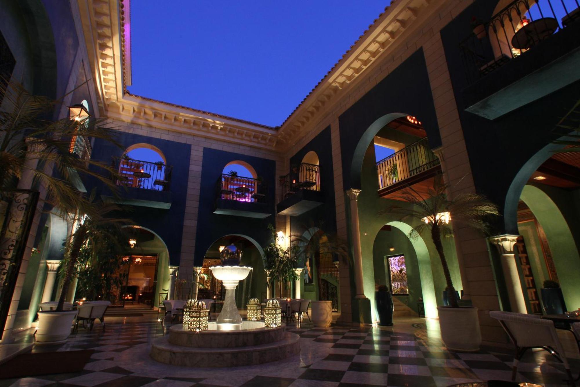 Moevenpick Resort & Marine Spa Sousse Bagian luar foto The interior of the hotel