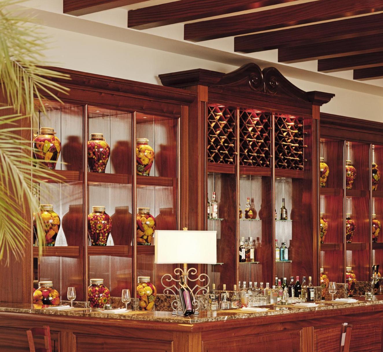 Moevenpick Resort & Marine Spa Sousse Bagian luar foto A wine rack