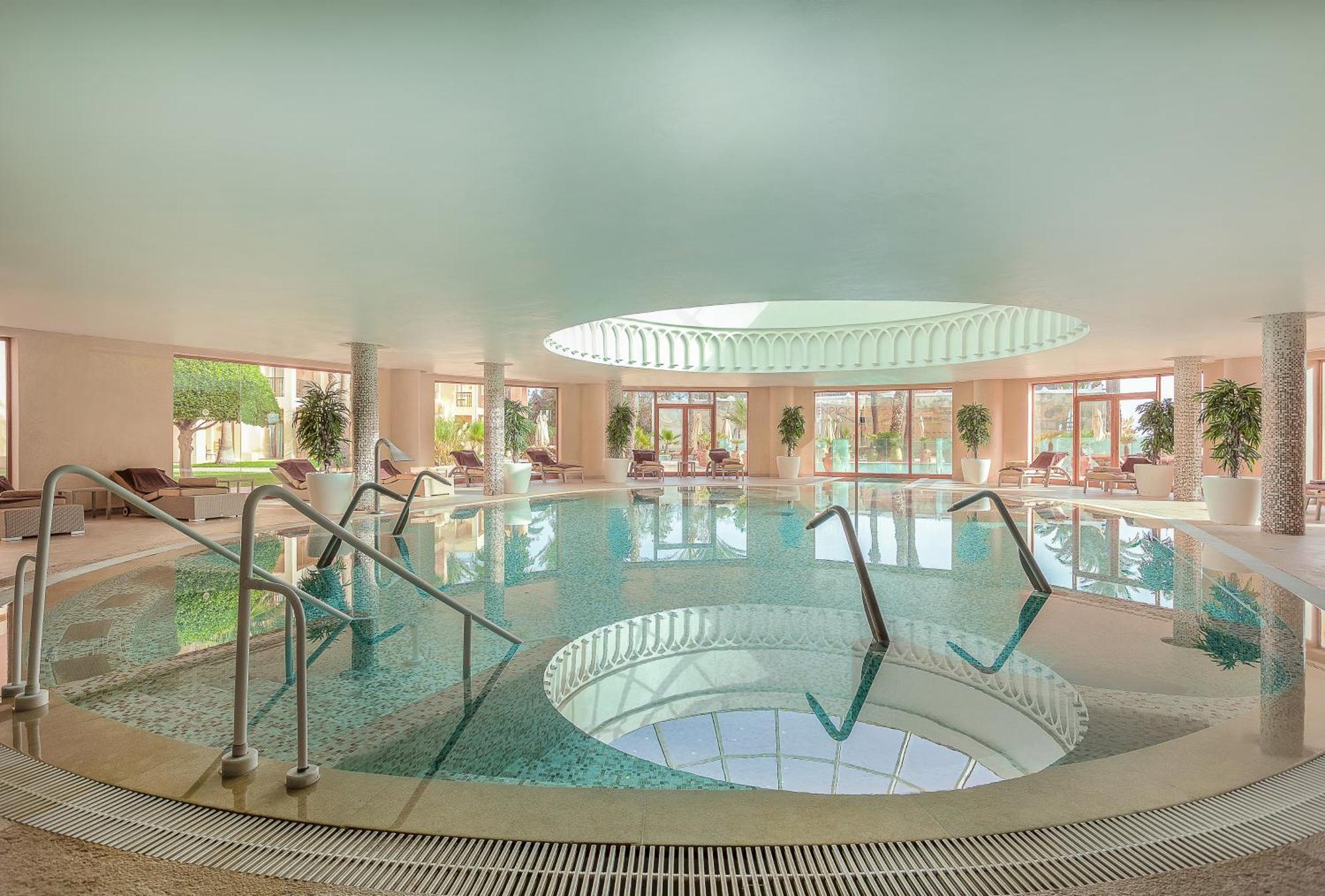 Moevenpick Resort & Marine Spa Sousse Bagian luar foto The swimming pool at the hotel