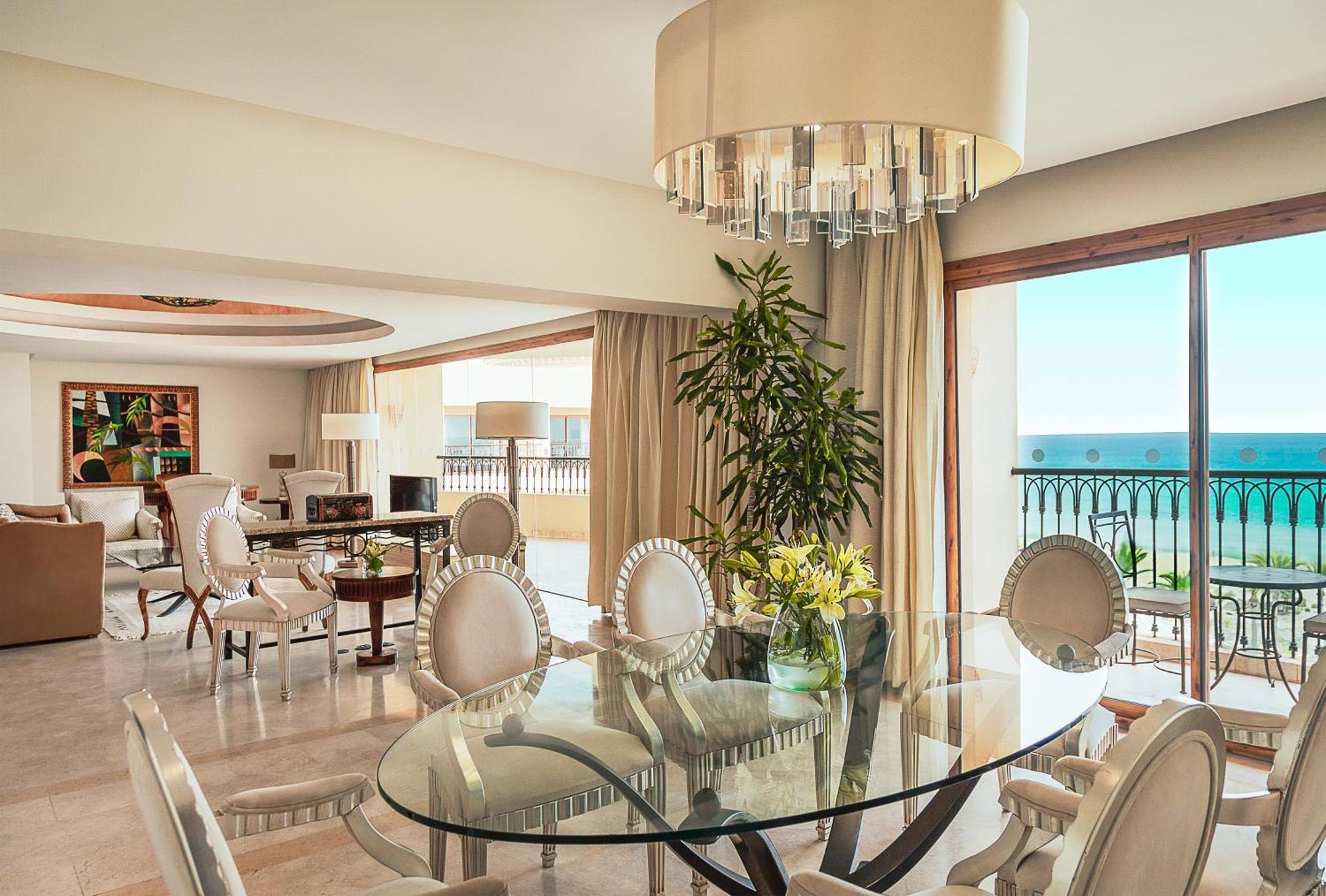Moevenpick Resort & Marine Spa Sousse Bagian luar foto A suite at the resort