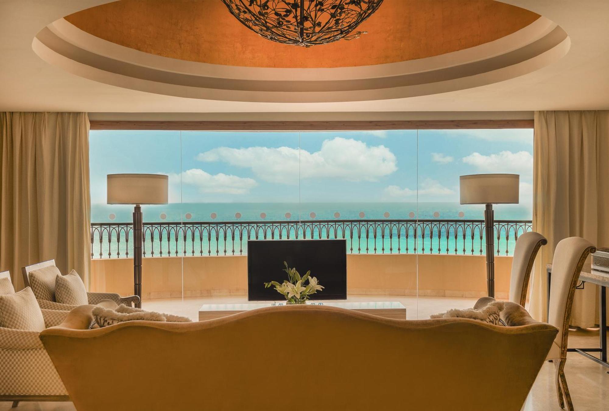 Moevenpick Resort & Marine Spa Sousse Bagian luar foto A view from a suite at the Atlantis Paradise Island